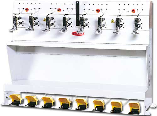 MOCASSIN MOULDING MACHINE